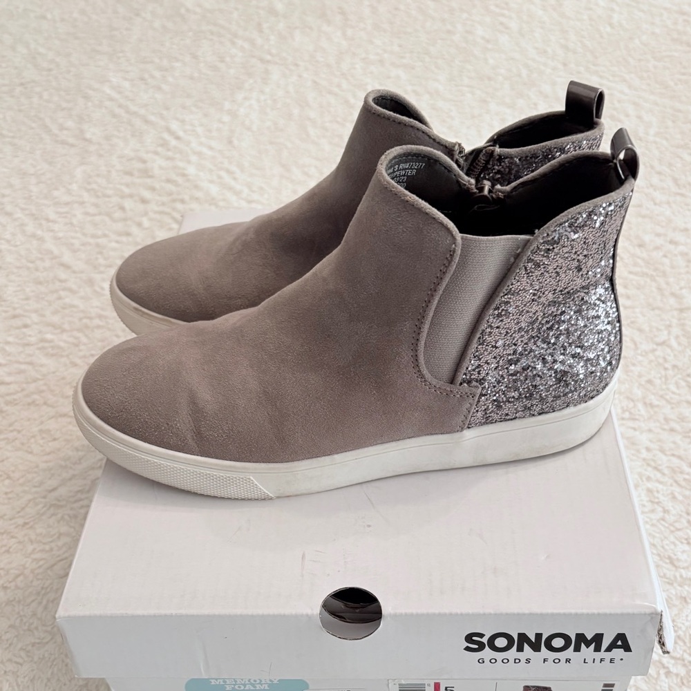 Grey Y4 booties with sparkles.